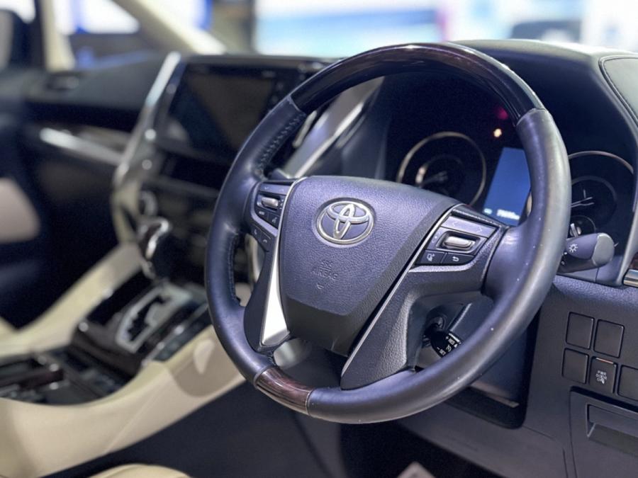 ALPHARD 3.5 GF FACELIFT - Image 4